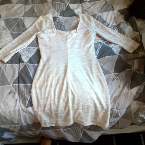 White mini quarter sleeve dress size small - Picture 3 of 4
